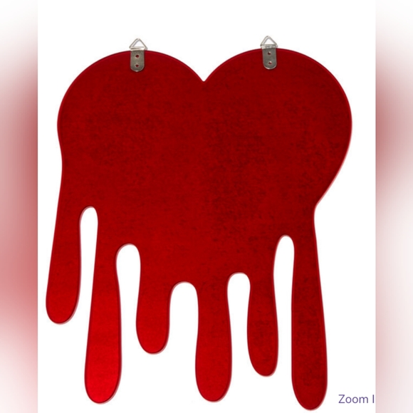 🆕️Dripping Heart Mirror NWT - Picture 2 of 5